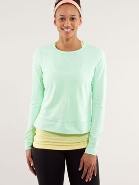 Lululemon Warm Up Crew Fresh Teal Top, Sz 4 (P2P 17.5”)